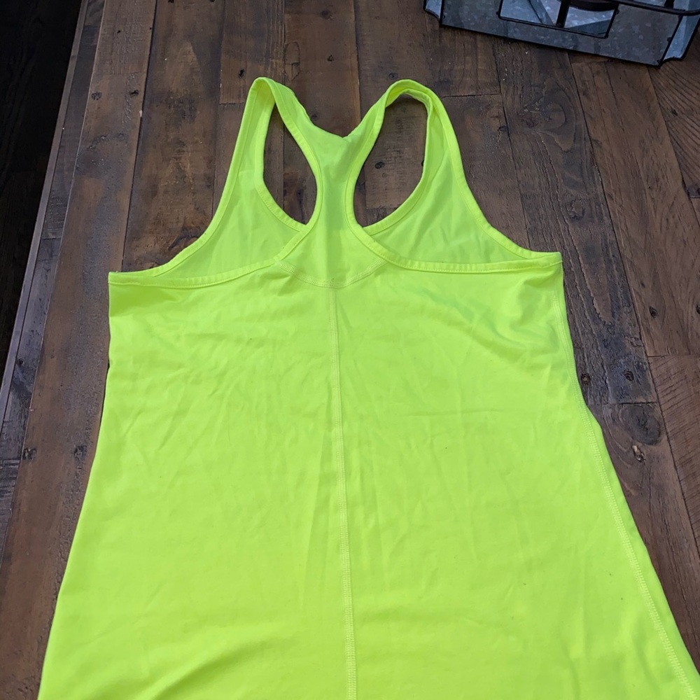 Nike Dri-fit workout tank - Picture 5 of 5